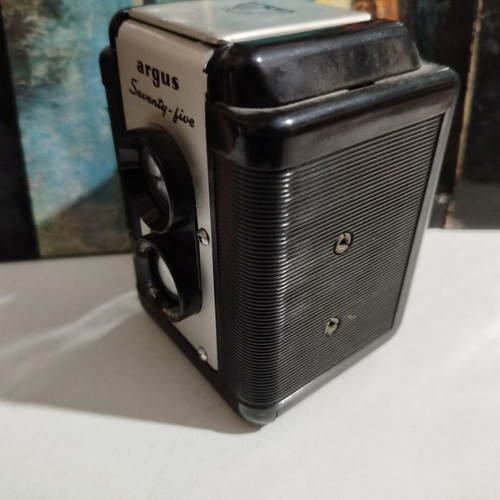 Argus Seventy-Five vintage camera used, probably not working