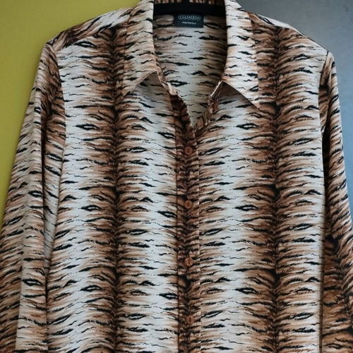 Canda women's shirt with animal print used, size 40/42