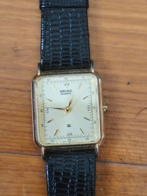Seiko men's black watch like new