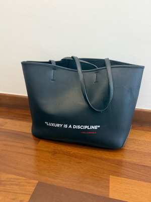 kar Lagerfeld leather bag
