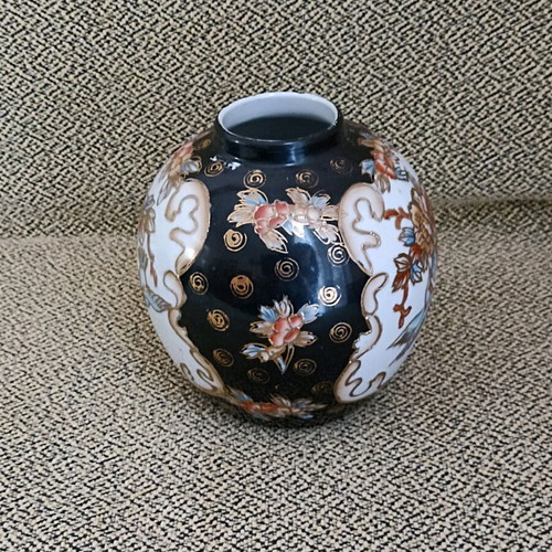 Atsuma decorative vase used, Japanese technique, vintage ethnic oriental style