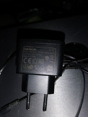 Nokia charger used with thin plug for mobile phone