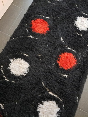 Black runner rug used with white and red circles 2.27x0.65 m