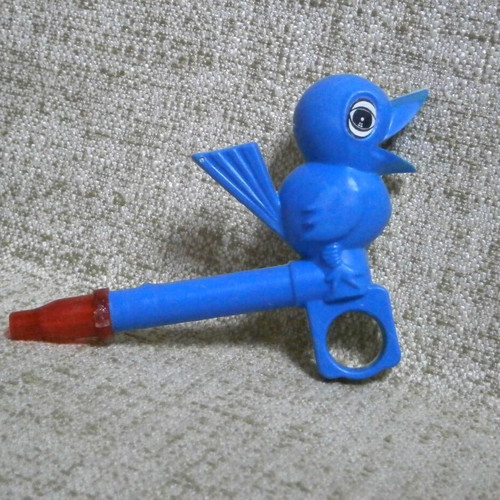 Singing bird whistles new, pack of 7 plastic vintage birds