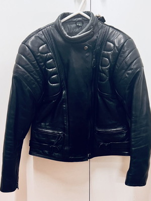 Leather motorcycle jacket vintage, like new, size Medium
