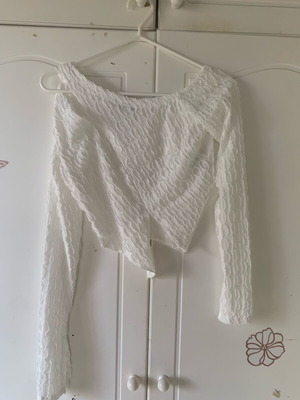 White off the shoulder top with ruffles and lace, size XS, new Shein
