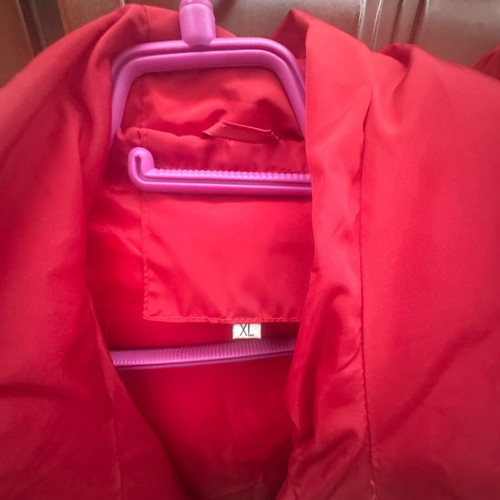 Women's red jacket like new, size XL
