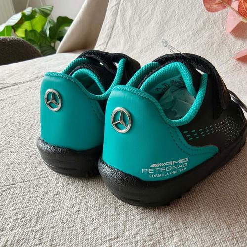 Puma Mercedes-AMG Petronas Drift Cat kids sneakers size 21, black and turquoise
