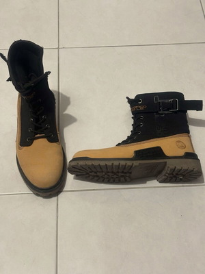 Divergo boots tan like new, men's size 42