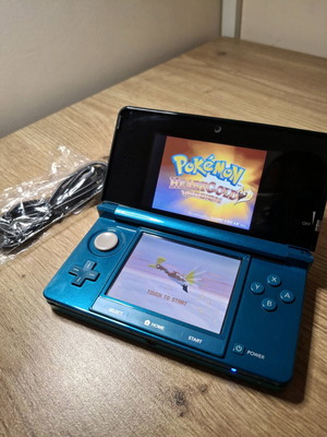 Nintendo 3DS Aqua Blue σαν καινούριο με 32GB SD και original stylus