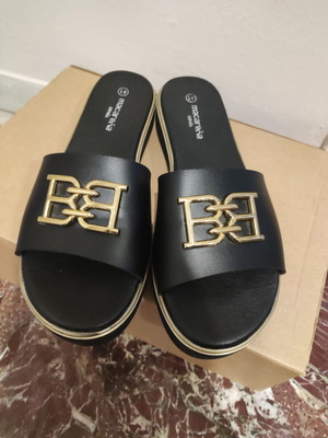Macarena slippers size 41 like new, black