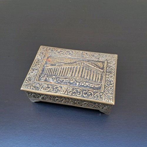 Handmade bronze vintage jewelry box like new