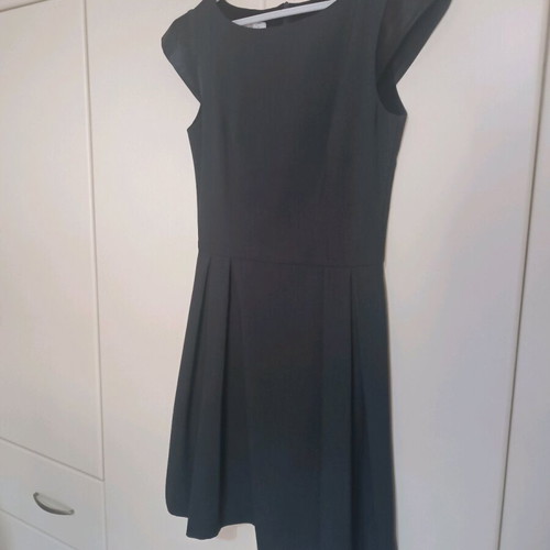 Grey dress short-sleeved like new with leather details