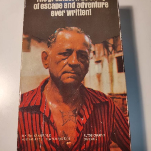 Papillon Henri Charrière book like new, English