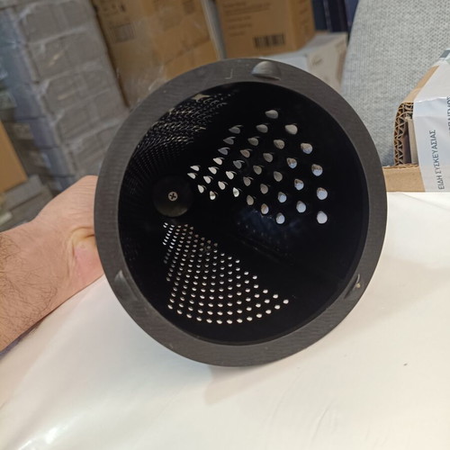 Bamboo grater with black stainless steel and natural handle