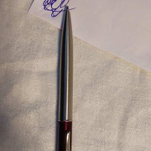 Vintage Status pen with case like new