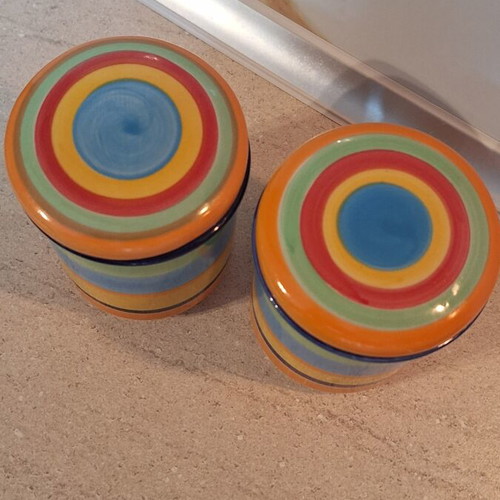 Ceramic storage jars like new, set of 2, kitchen decor