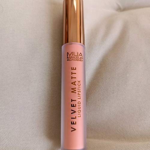 Mua Velvet Matte Liquid Lipstick new, sealed, shade supernude