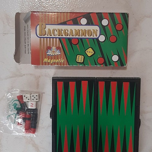 Magnetic Backgammon Travel Set '90s Like New