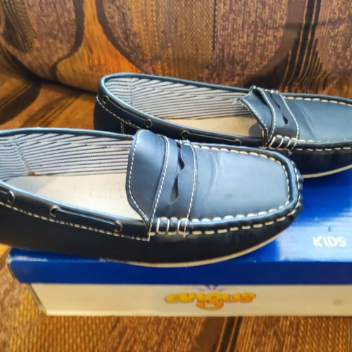 Moccasins size 33 used, blue