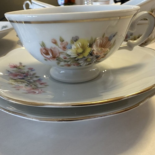 Hutschenreuther porcelain set with 6 coffee cups and serving platter new