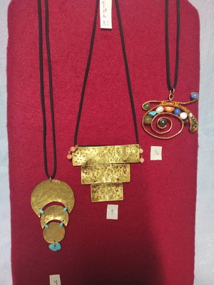 Χειροποίητα κοσμήματα από μπρούτζο, χαλκό και αλουμίνιο