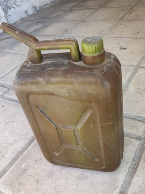 Μπιτόνι πλαστικό πετρελαίου 16 λίτρων μεταχειρισμένο