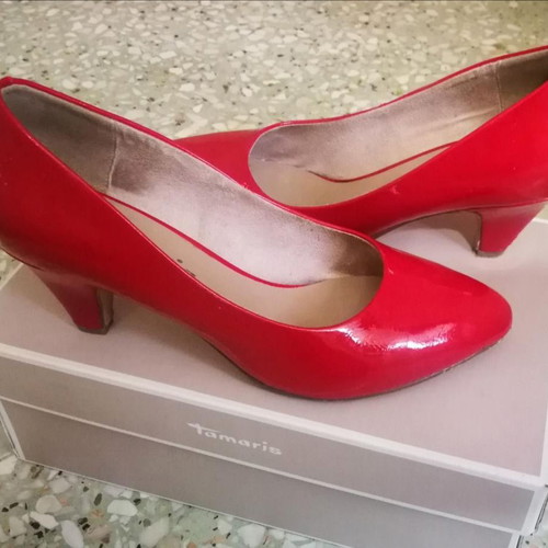 Tamaris pumps used, red patent leather, size 38, 6 cm heel
