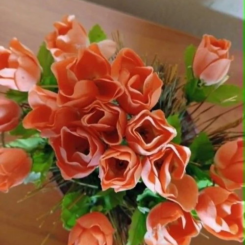 Flower pot with artificial flowers new condition