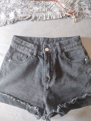 Shein black denim shorts new, size XS