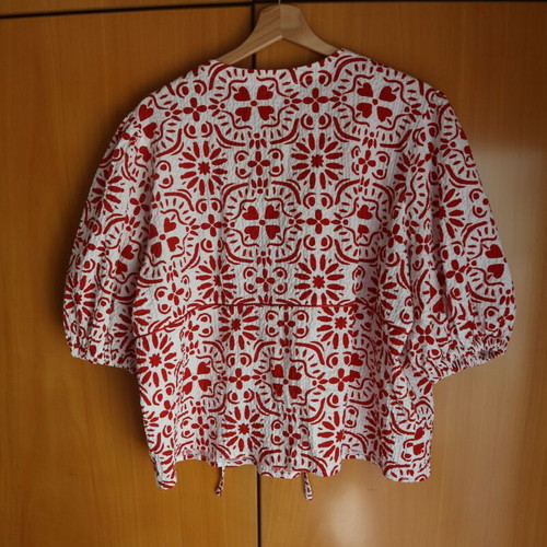 Arpyes shirt like new, medium/large, white and red
