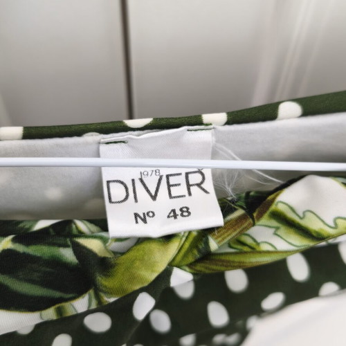 Diver bikini set like new, tropical and polka dot pattern, size 48E