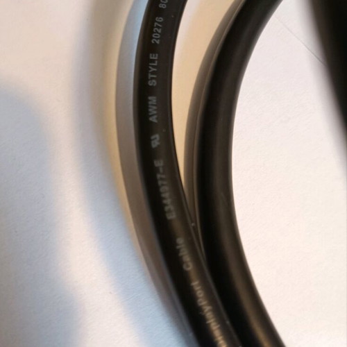 DisplayPort cable E344977-E like new, 1.8m length