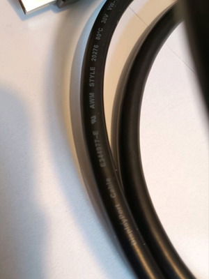 DisplayPort cable E344977-E like new, 1.8m length