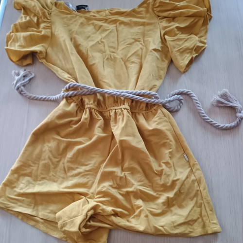 Toi&Moi jumpsuit size small, like new, yellow