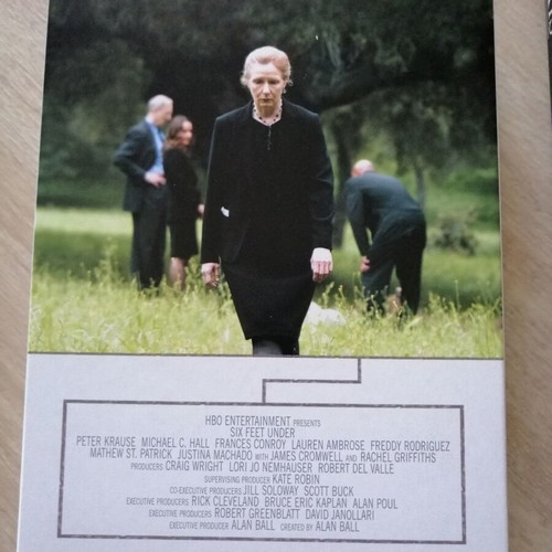 Six Feet Under DVD used, complete fifth season with subtitles