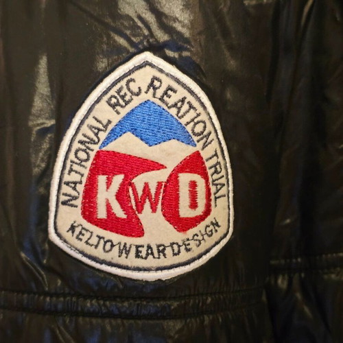 Kelto shiny kids jacket like new, black, size 13-14 years