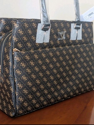 Guess Jesco τσάντα χειρός καινούργια, καφέ