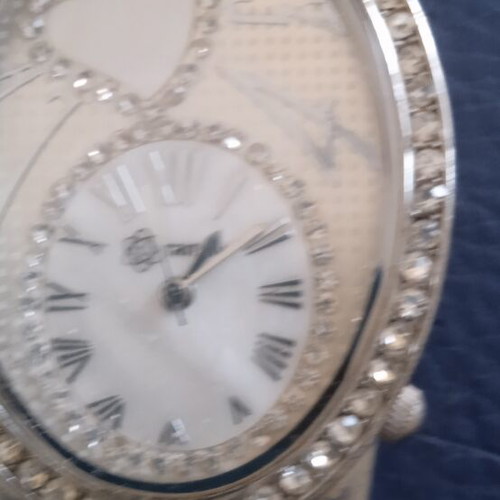 Triton women's oval wristwatch with zirconia, like new