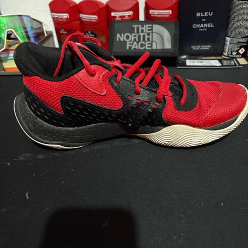 Under Armour basketball shoes used, black and red
