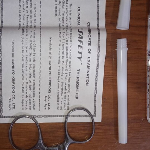 Vintage Sankyo Safety Clinical Mercury Thermometer Complete Set