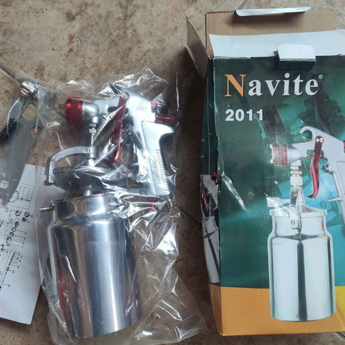 Navite 2011 paint spray gun 1.8mm new, 2 pieces available