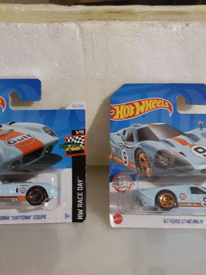 Ford Classic Racing Model Cars Pack of 2 new