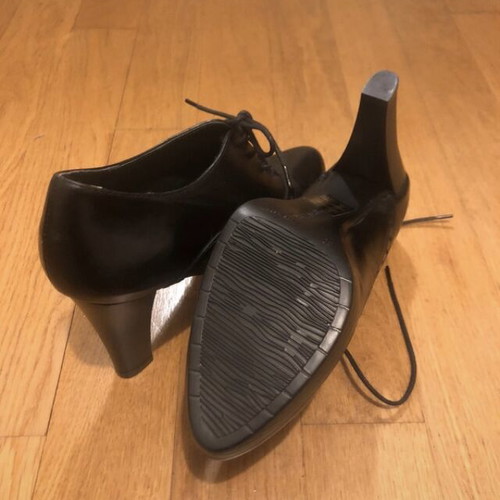 Patricia Miller black leather Oxford ankle boots size 40
