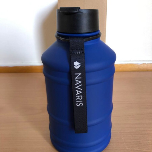 Navaris Water Bottle XXL 2.2L like new, stainless steel