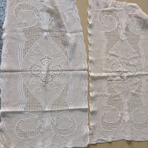Crochet embroidery like new, beige color