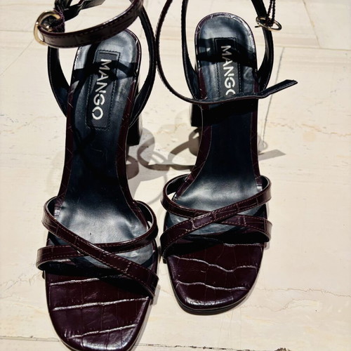 Mango strappy heels like new, burgundy croco texture