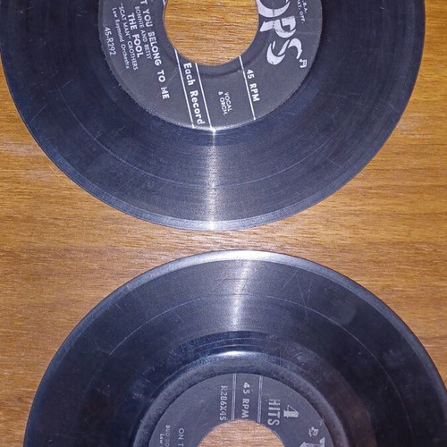 45 rpm records used, pack of 5 without sleeves
