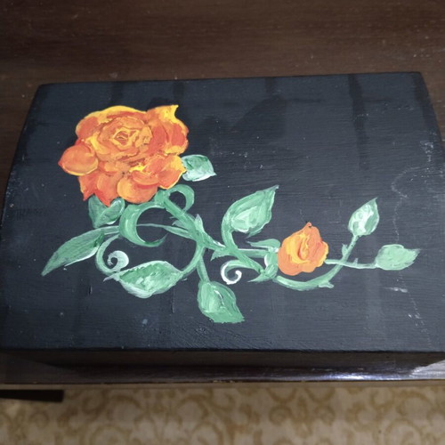 Wooden painted box like new 20×14×9 cm
