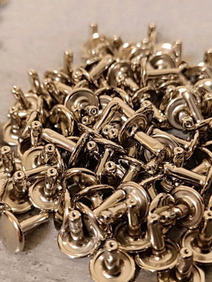 Κουμπώματα μπρελόκ καινούργια, σετ 100, νίκελ 9 χιλιοστών